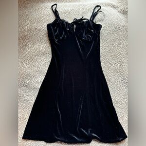 Fashion Nova x Bear Dance - Black Velvet Dress, SIZE: S